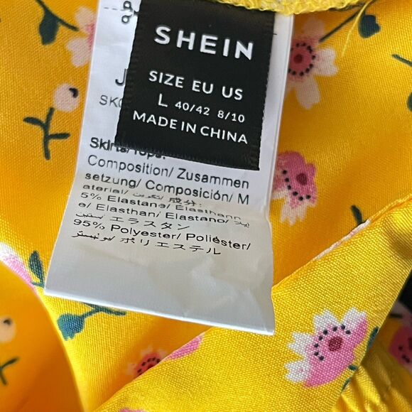 Shein Crop Top Milkmaid Puff Sleeve Large Ditsy Floral Yellow Romantic Cottage - Picture 3 of 4